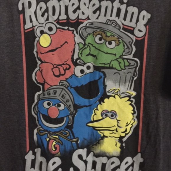 Sesame Street Men's T-Shirt Size L New - Picture 2 of 3